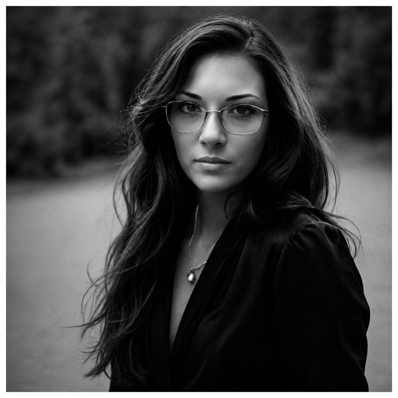 Ritratto di Elvira Vigliano, autrice e formatrice